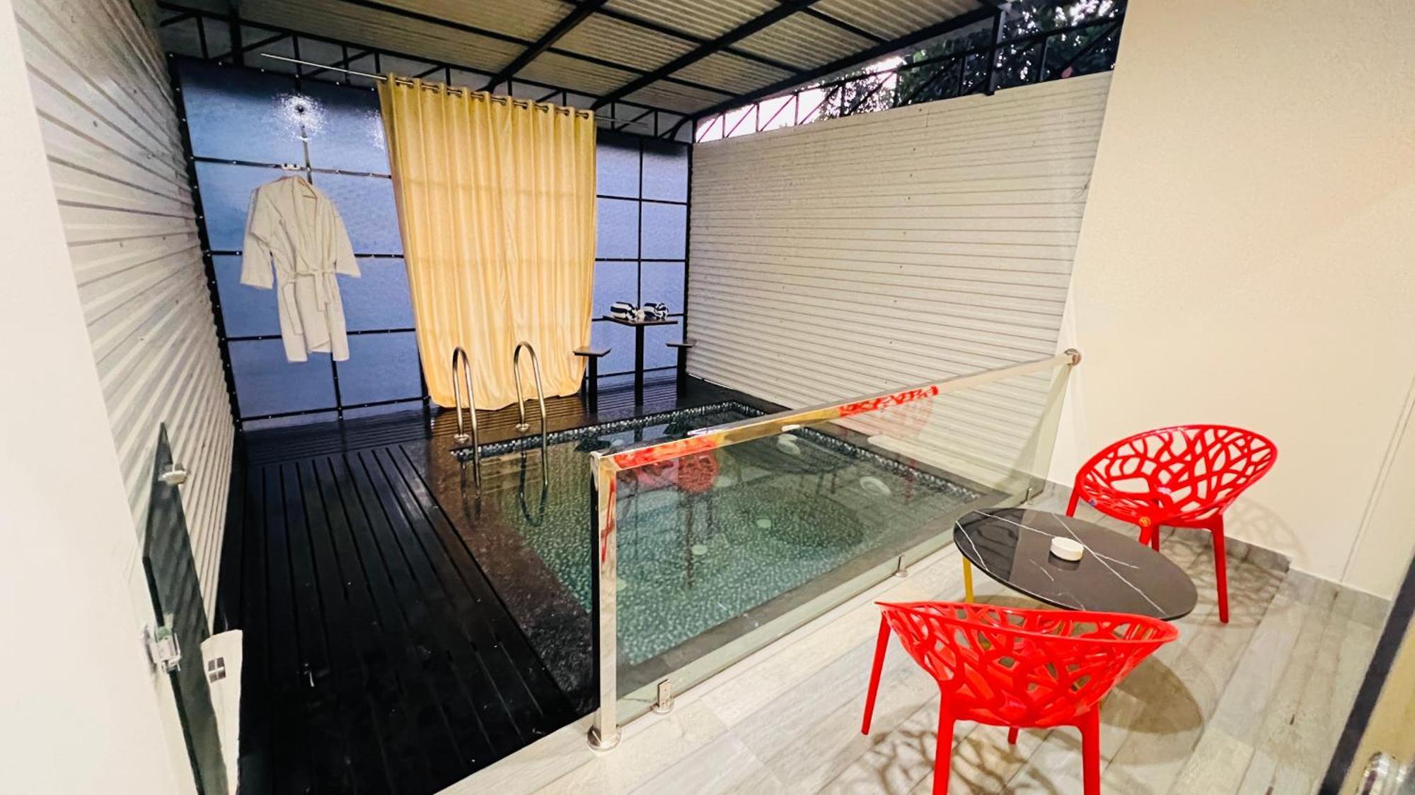 Aura Safari Hotel Vaduvanchal ภายนอก รูปภาพ