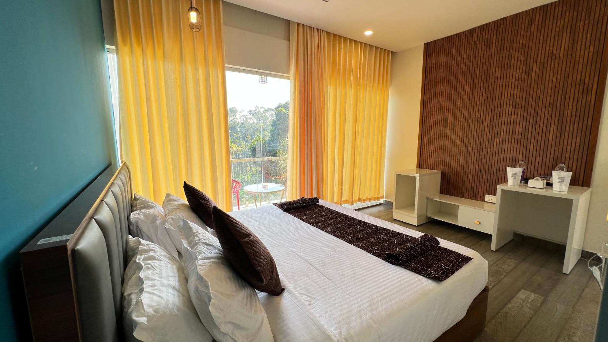 Aura Safari Hotel Vaduvanchal ภายนอก รูปภาพ